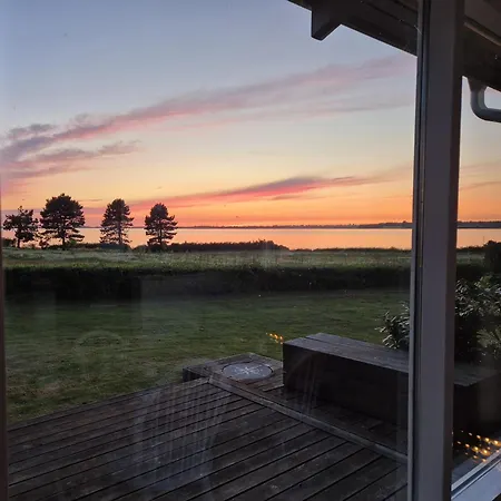 בית נופש Sunsetlodge *